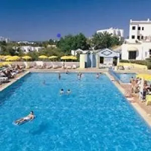 H20-202 Clube Brisamar * Alvor